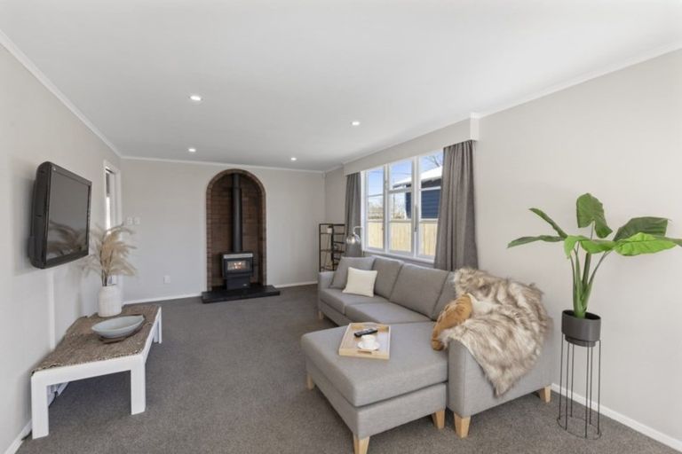 Photo of property in 21 Elizabeth Street, Moera, Lower Hutt, 5010