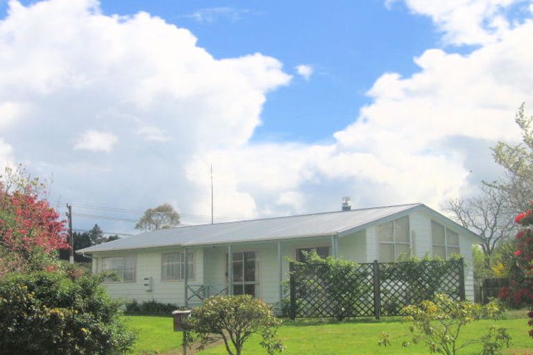 Photo of property in 18 Chaucer Place, Owhata, Rotorua, 3010