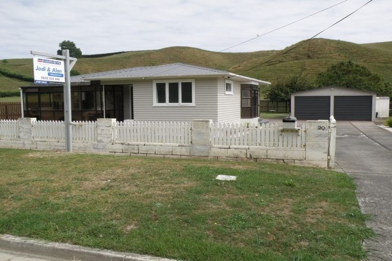 Photo of property in 20 Church Street, Tirau, 3410