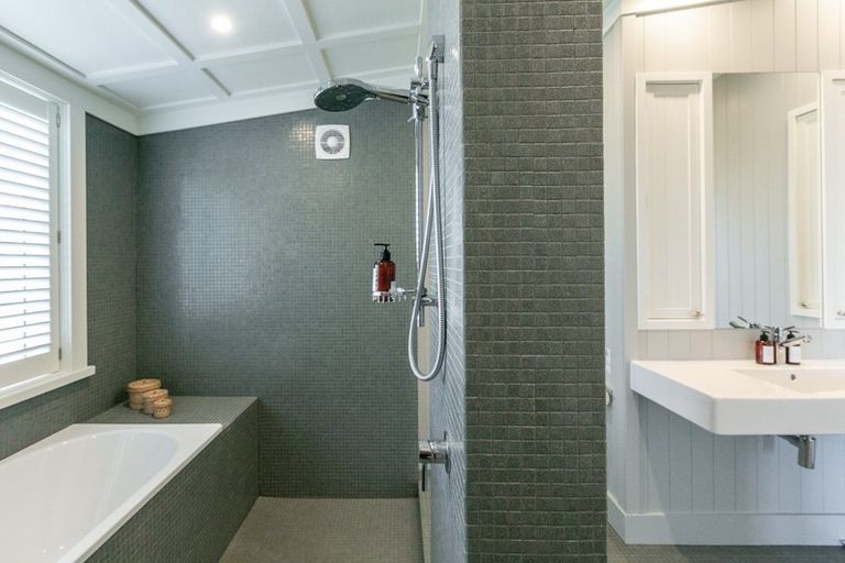 Photo of property in 313 Clifton Road, Te Awanga, 4102