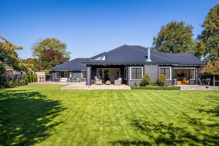 Photo of property in 6 Lewisham Park, St Albans, Christchurch, 8052