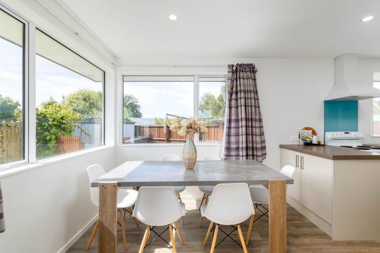 Photo of property in 30 Woodgrove Avenue, North New Brighton, Christchurch, 8083