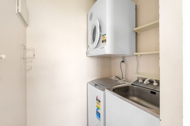 Photo of property in 11a Puriri Avenue, Orewa, 0931