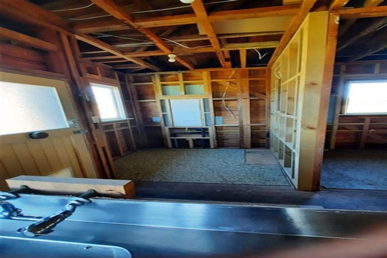 Photo of property in 6 Jacks Bay Road, Hinahina, Owaka, 9586