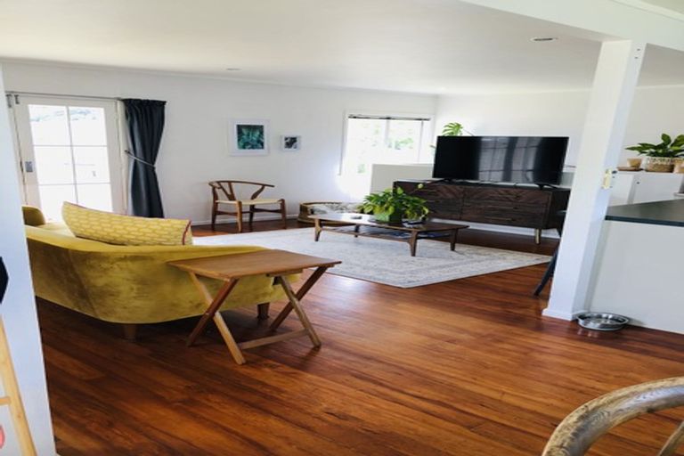 Photo of property in 17 Vandeleur Avenue, Birkdale, Auckland, 0626