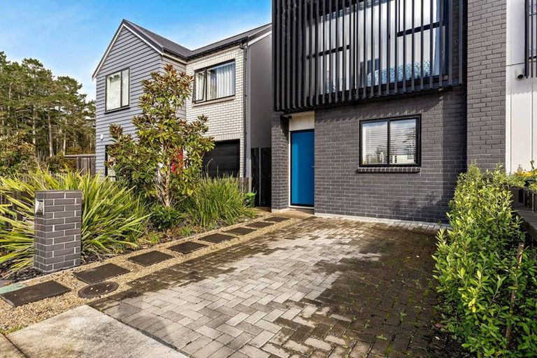 Photo of property in 41 Konoba Avenue, Kumeu, 0810