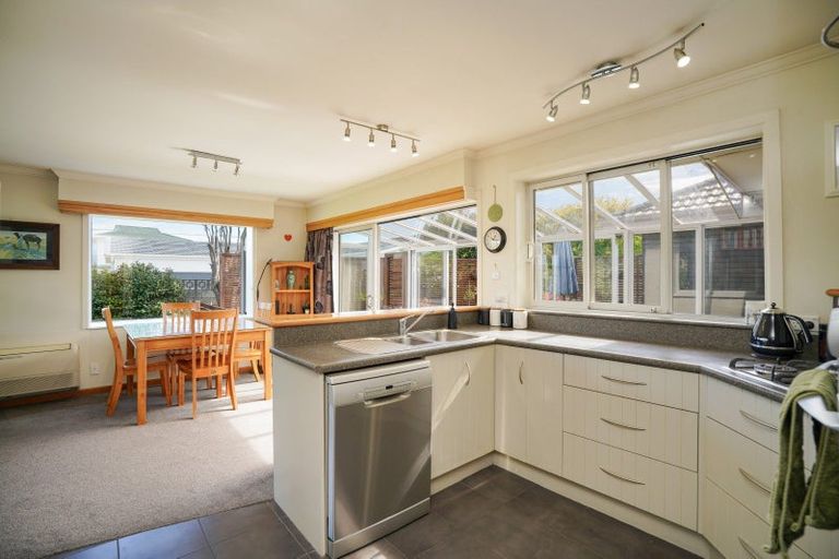 Photo of property in 28 Cruickshank Crescent, Rosedale, Invercargill, 9810