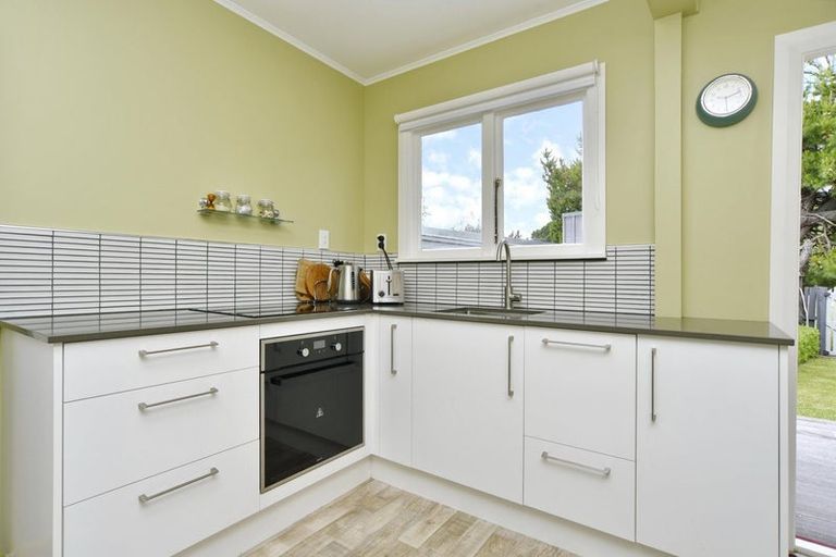 Photo of property in 17 Penfold Square, Leithfield, 7481