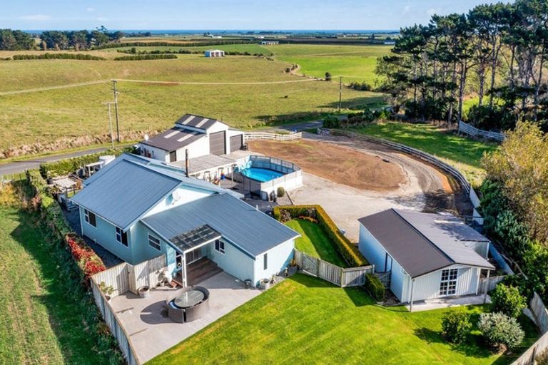 Photo of property in 1288 Normanby Road, Manaia, Hawera, 4678