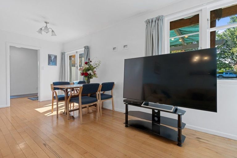 Photo of property in 11 Main Street, Greytown, 5712