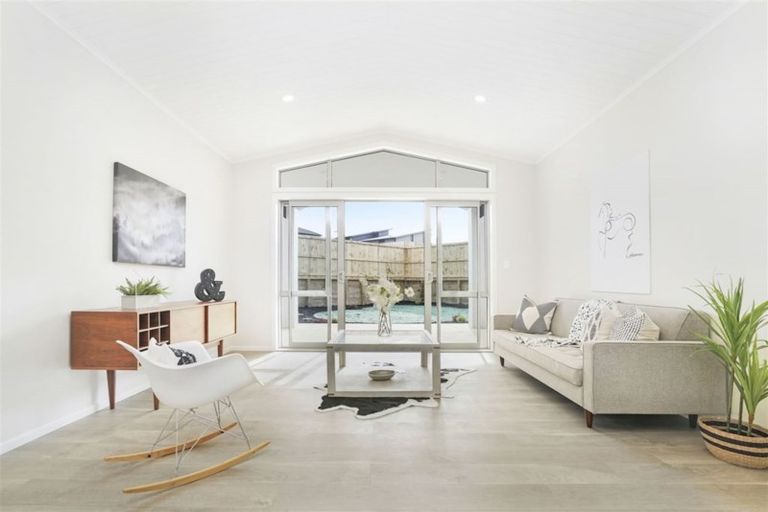 Photo of property in 1 Paiaka Place, Rototuna North, Hamilton, 3210