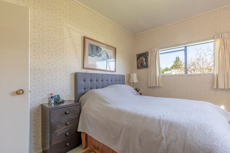 Photo of property in 2966 State Highway 2, Waipukurau, 4281