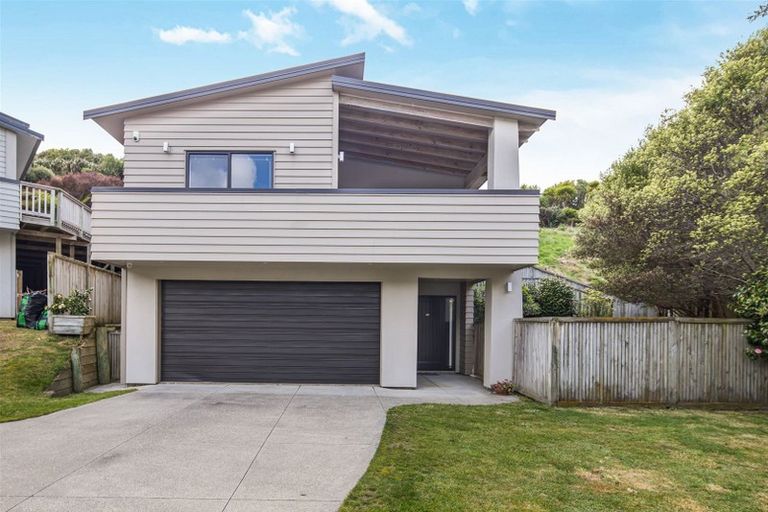 Photo of property in 11a Mauldeth Terrace, Churton Park, Wellington, 6037