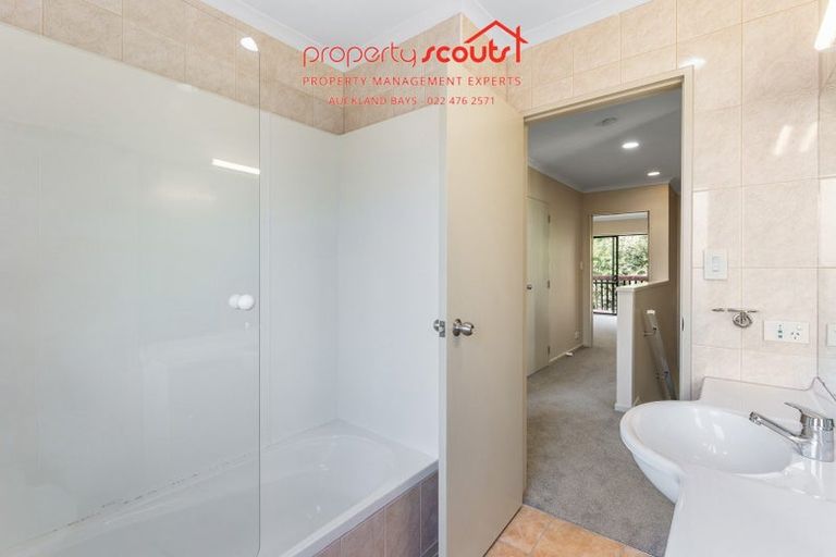 Photo of property in 9/6 Sunnydale Place, Oteha, Auckland, 0632