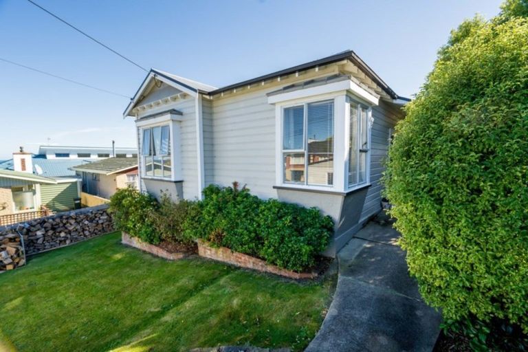 Photo of property in 15 Oakland Street, Andersons Bay, Dunedin, 9013