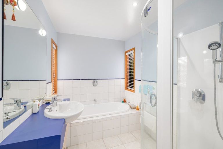 Photo of property in 43 Cannon Hill Crescent, Mount Pleasant, Christchurch, 8081