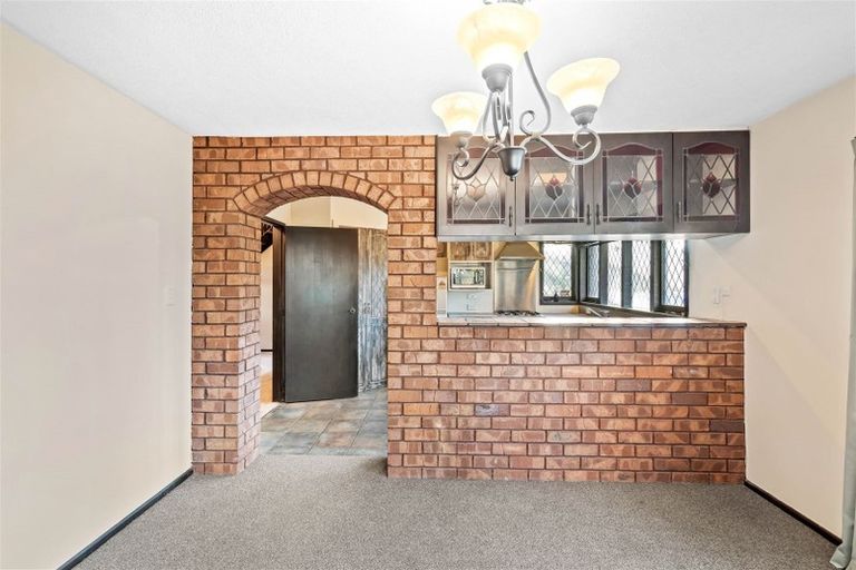 Photo of property in 2/4 Gleneagles Terrace, Ilam, Christchurch, 8053