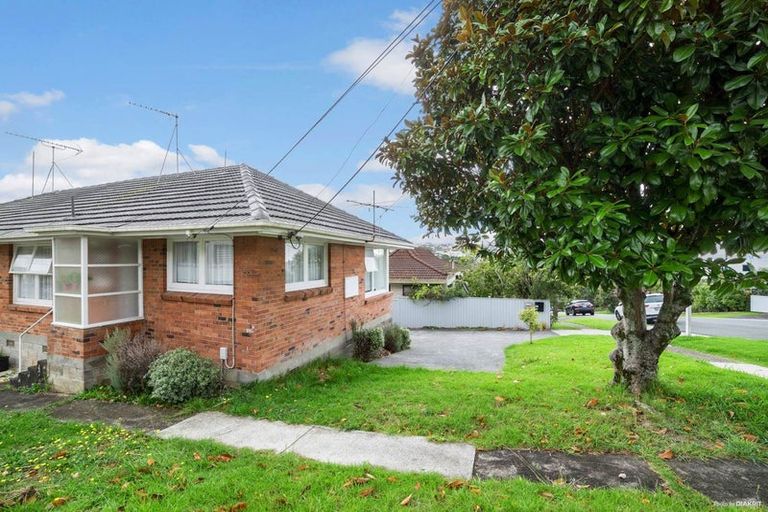 Photo of property in 6a Seaview Road, Milford, Auckland, 0620