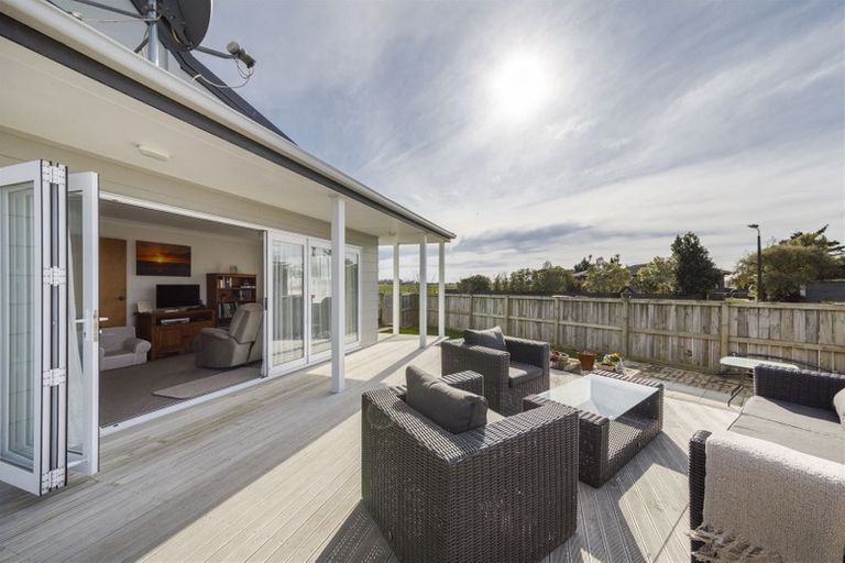 Photo of property in 11 Leander Place, Milson, Palmerston North, 4414