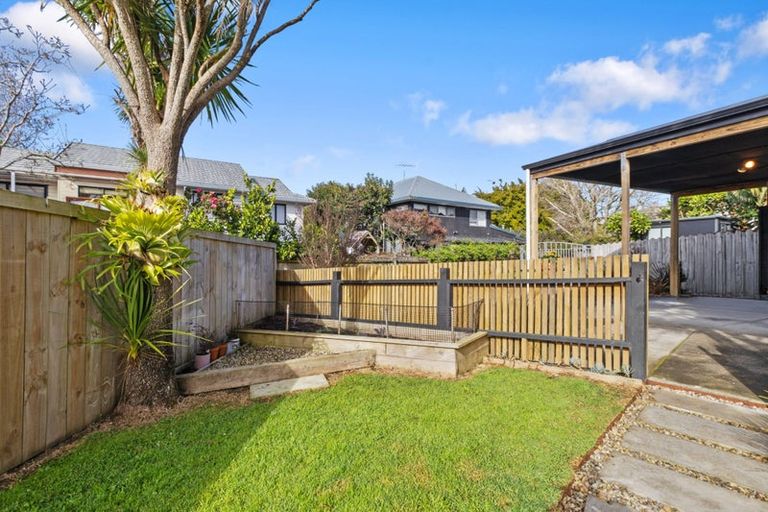 Photo of property in 53b Howe Street, Howick, Auckland, 2014