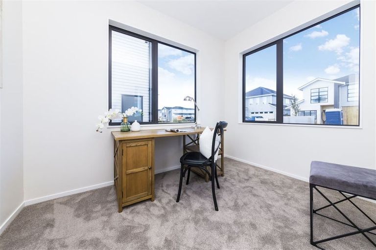 Photo of property in 20 Greenfinch Road, Hobsonville, Auckland, 0616