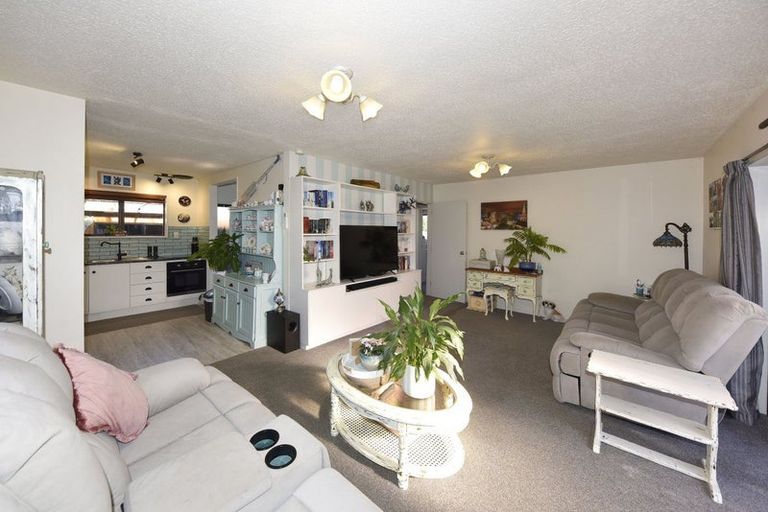 Photo of property in 2/82 Lincoln Road, Hillmorton, Christchurch, 8024