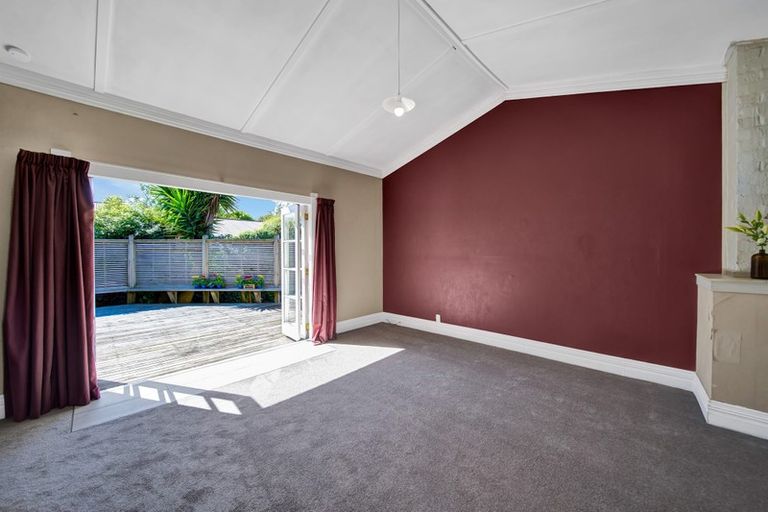 Photo of property in 2 Galt Street, Hawera, 4610