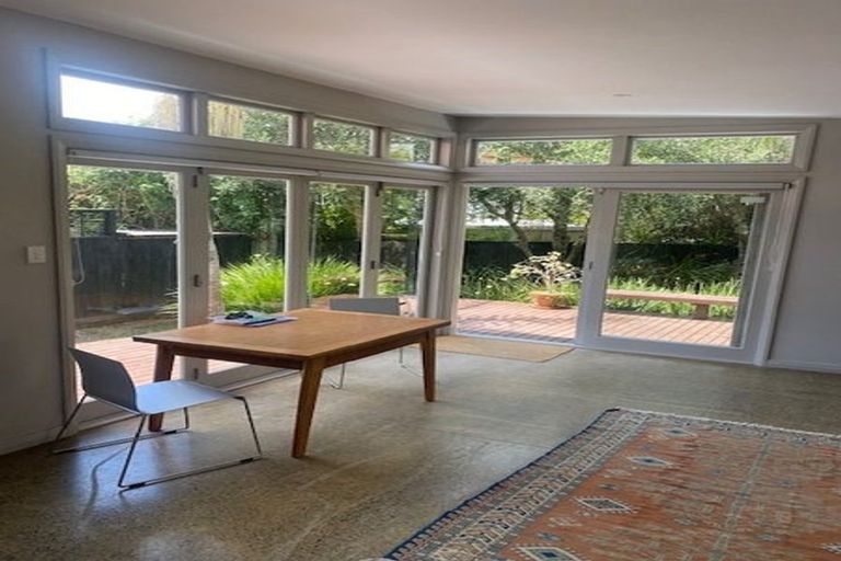 Photo of property in 89 Walmer Road, Point Chevalier, Auckland, 1022