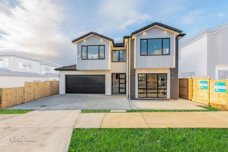 Photo of property in 31 Ballindrait Drive, Flat Bush, Auckland, 2019