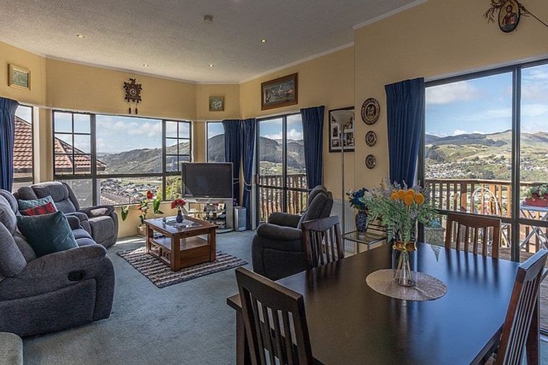 Photo of property in 7 Chastudon Place, Tawa, Wellington, 5028