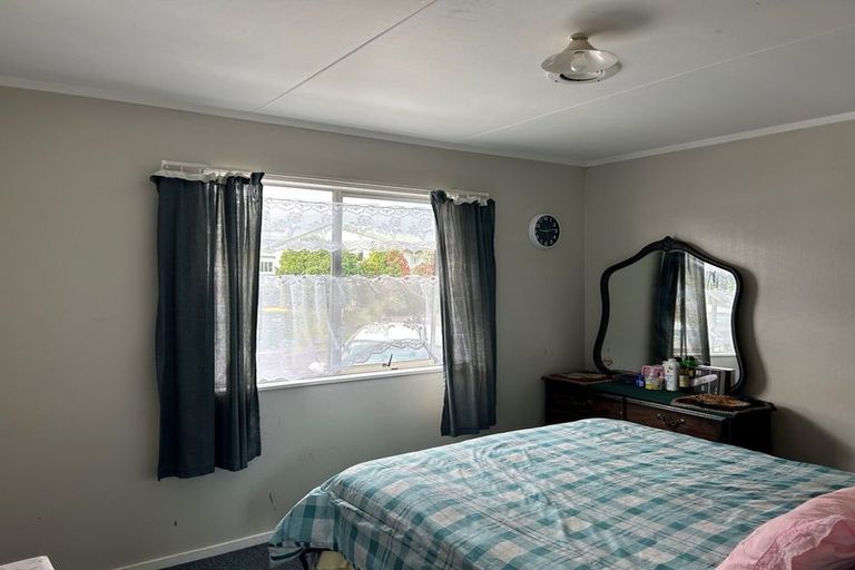 Photo of property in 48b Kahikatea Drive, Melville, Hamilton, 3206