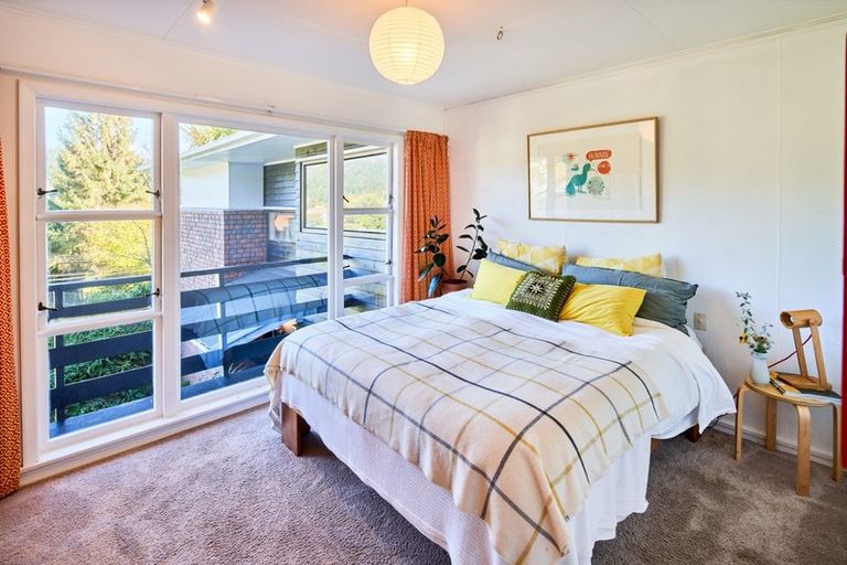 Photo of property in 33 Kairimu Street, Stokes Valley, Lower Hutt, 5019