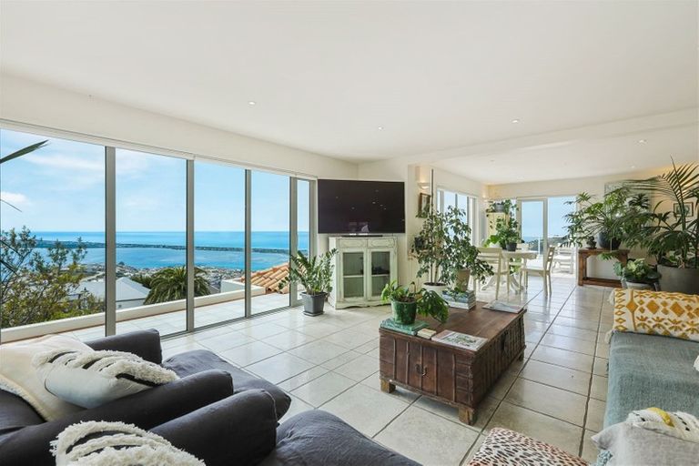 Photo of property in 7 Gardenhill Lane, Redcliffs, Christchurch, 8081