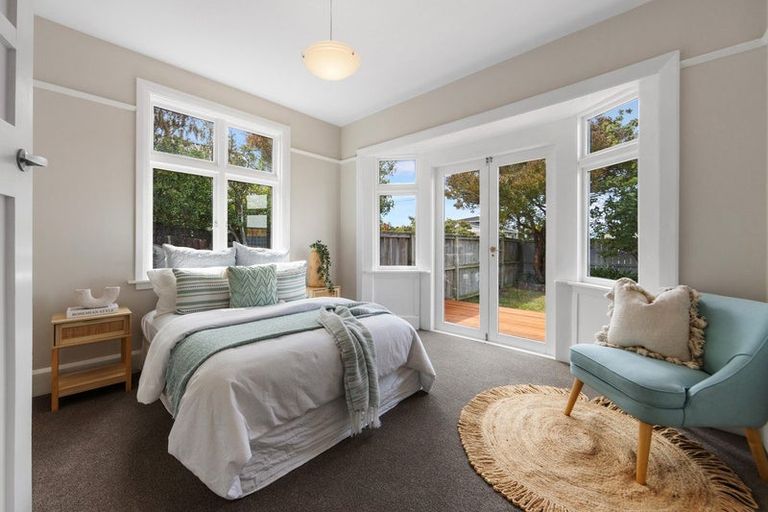 Photo of property in 1/166 Main Road, Redcliffs, Christchurch, 8081