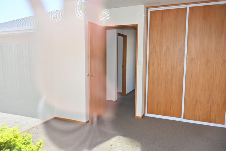 Photo of property in 2/18 Burdale Street, Riccarton, Christchurch, 8011