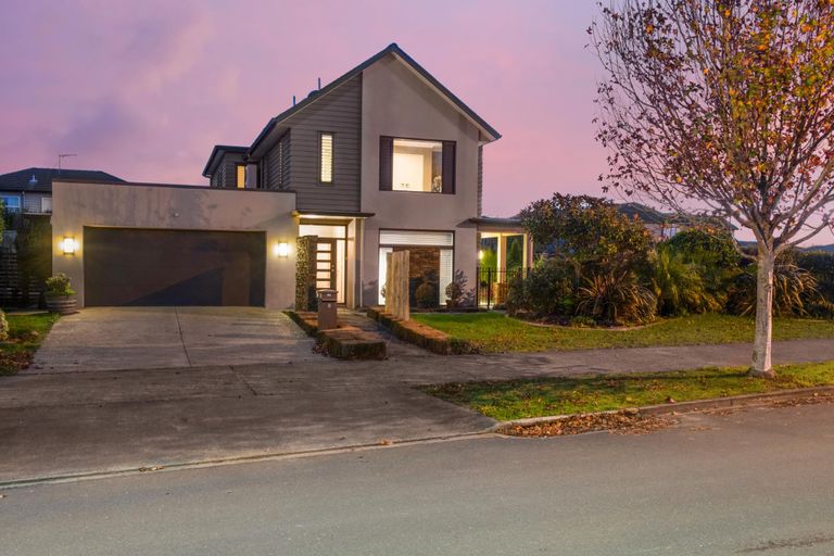 Photo of property in 3 Hinau Road, Karaka, Papakura, 2113