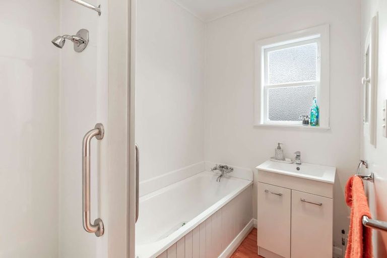 Photo of property in 65 Park Road, West End, Palmerston North, 4412