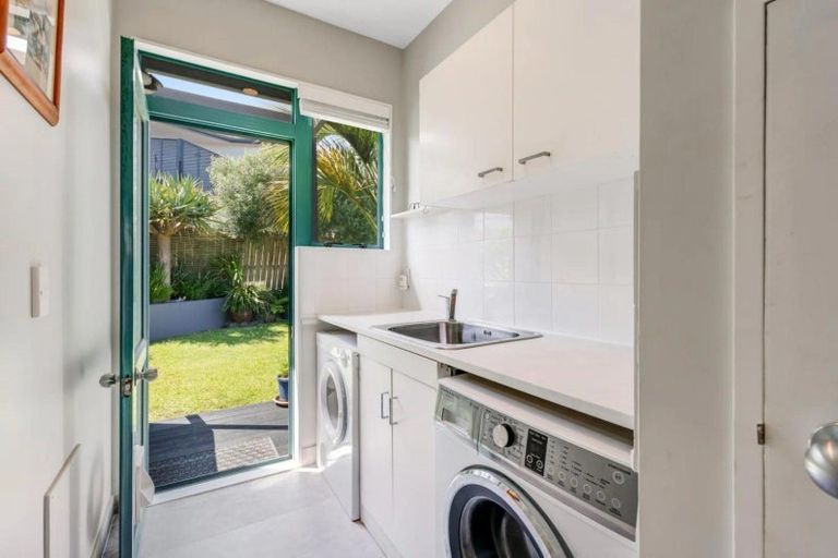 Photo of property in 12 Ascot Way, Orewa, 0931