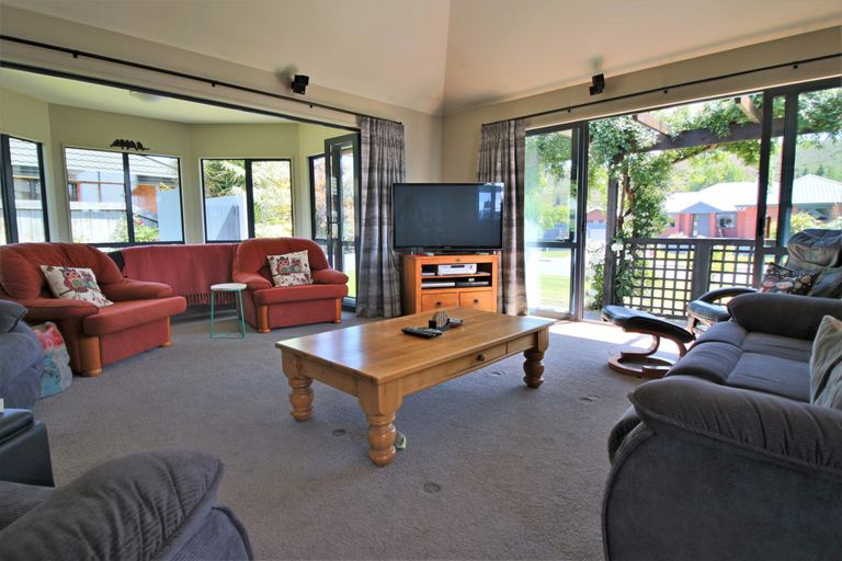 Photo of property in 30 Albert Drive, Clyde, 9330