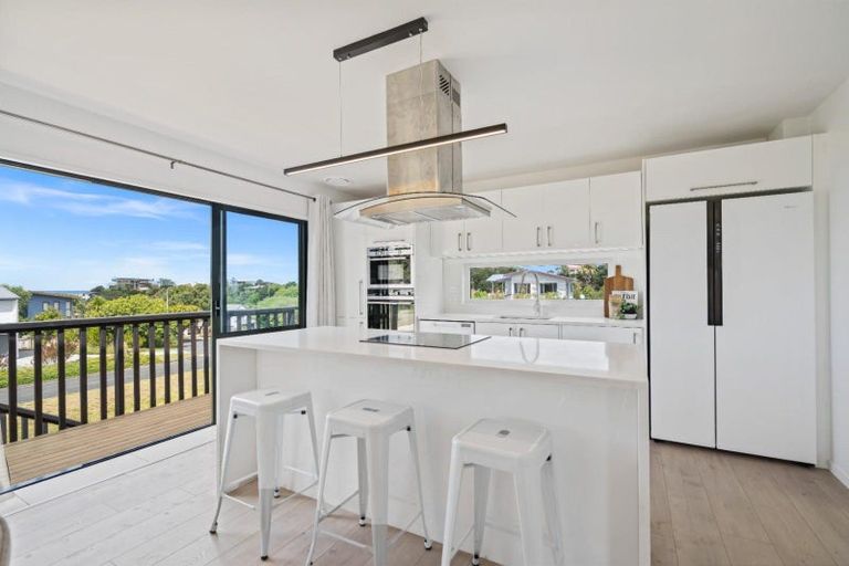 Photo of property in 28 Taranui Place, Mangawhai Heads, Mangawhai, 0505