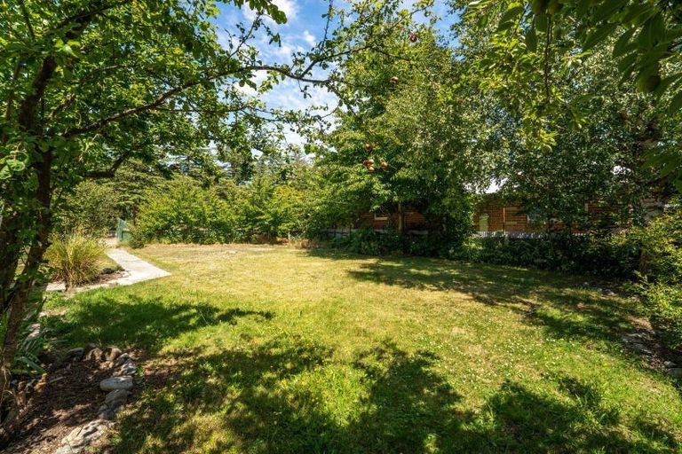 Photo of property in 2 Park Lane, Omarama, 9412