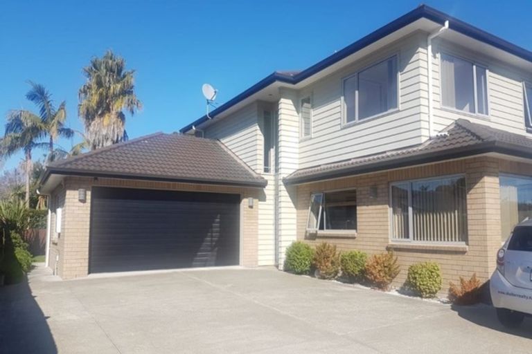 Photo of property in 36d Godley Road, Green Bay, Auckland, 0604