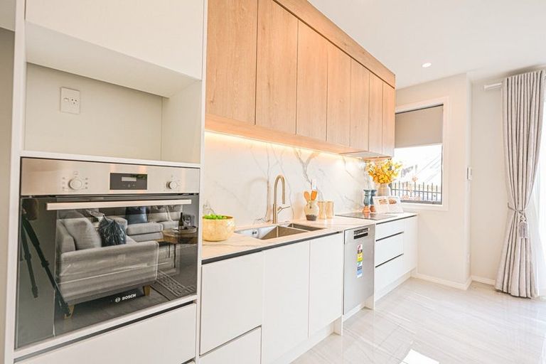 Photo of property in 89c Whitford Road, Botany Downs, 2014