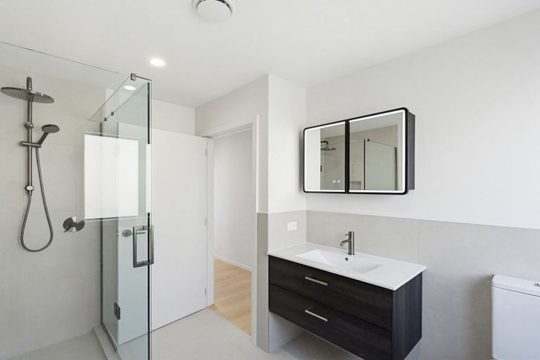 Photo of property in 8a Cedar Terrace, Stanmore Bay, Whangaparaoa, 0932