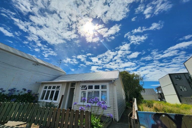 Photo of property in 177 Tasman Street, Mount Cook, Wellington, 6021