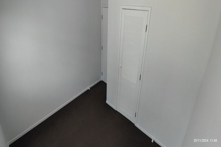 Photo of property in 1/1 Tomintoul Place, Highland Park, Auckland, 2010