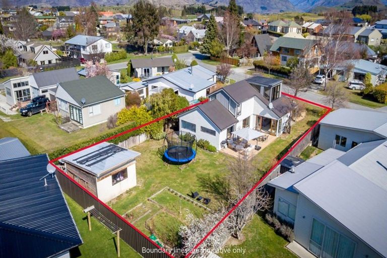 Photo of property in 19 Thomson Street, Arrowtown, 9302