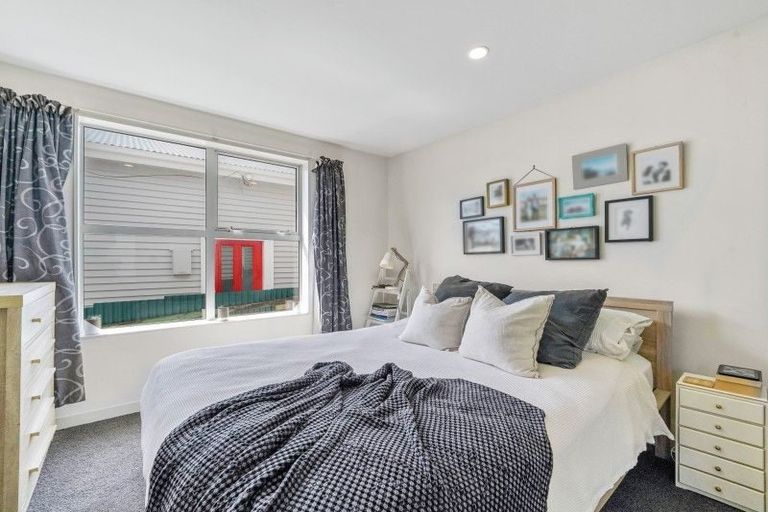 Photo of property in 2/21 Luxford Street, Berhampore, Wellington, 6023