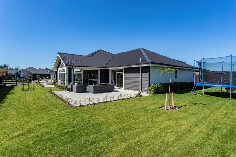 Photo of property in 11 Gerard Place, Rangiora, 7400