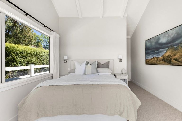 Photo of property in 12 Taruna Place, Havelock North, 4130